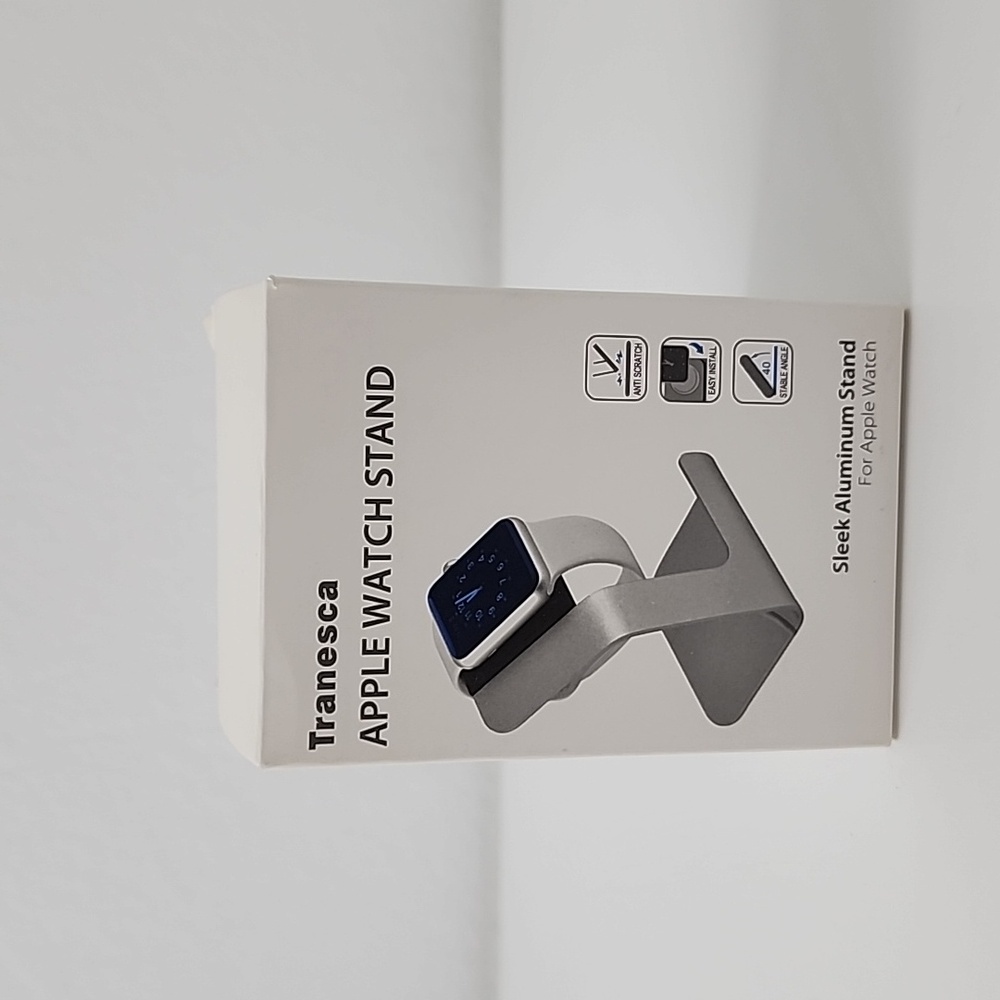 Tranesca Apple Watch Stand Silver